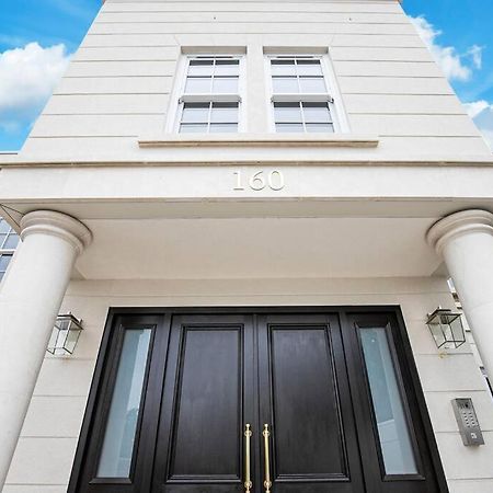 2Br Urban Vista Retreat Chcl F7 Appartement Chigwell Buitenkant foto