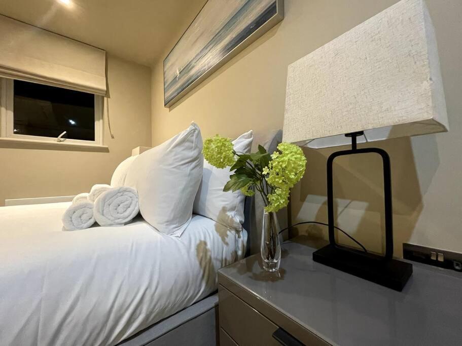 2Br Urban Vista Retreat Chcl F7 Appartement Chigwell Buitenkant foto