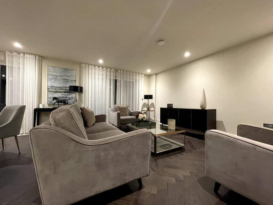 2Br Urban Vista Retreat Chcl F7 Appartement Chigwell Buitenkant foto
