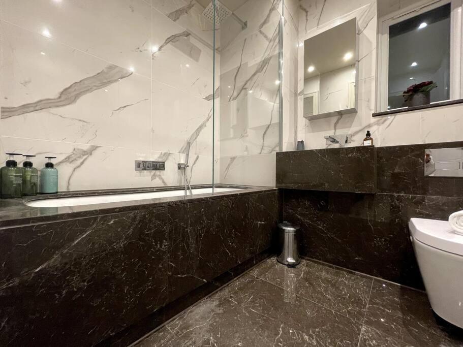 2Br Urban Vista Retreat Chcl F7 Appartement Chigwell Buitenkant foto