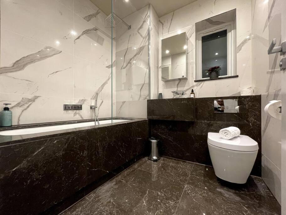 2Br Urban Vista Retreat Chcl F7 Appartement Chigwell Buitenkant foto