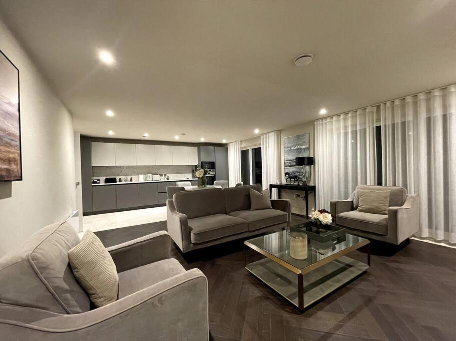 2Br Urban Vista Retreat Chcl F7 Appartement Chigwell Buitenkant foto