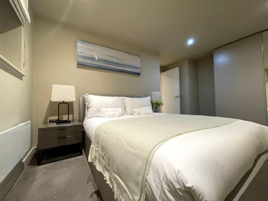 2Br Urban Vista Retreat Chcl F7 Appartement Chigwell Buitenkant foto