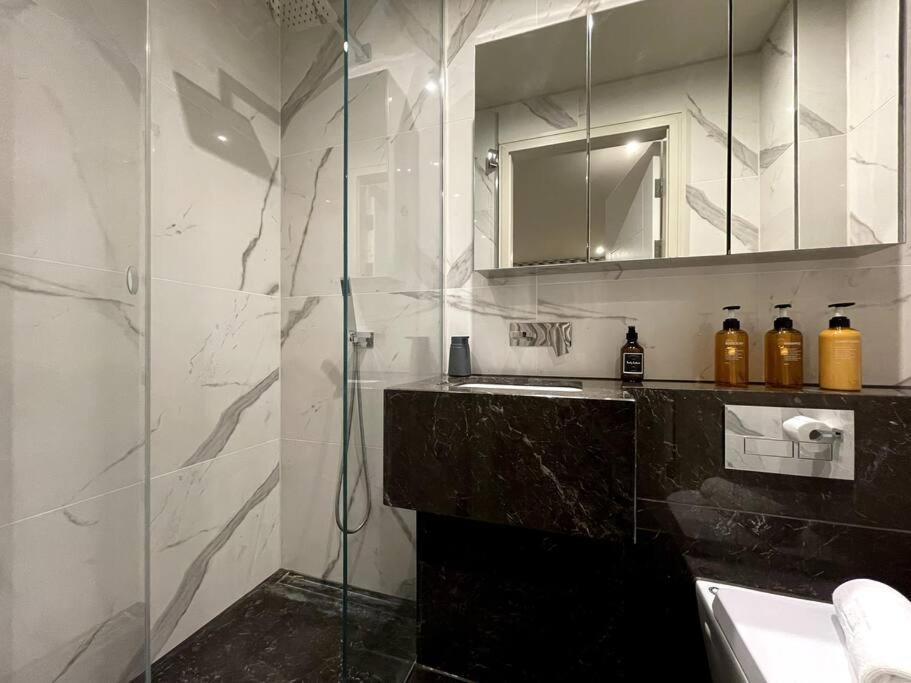 2Br Urban Vista Retreat Chcl F7 Appartement Chigwell Buitenkant foto