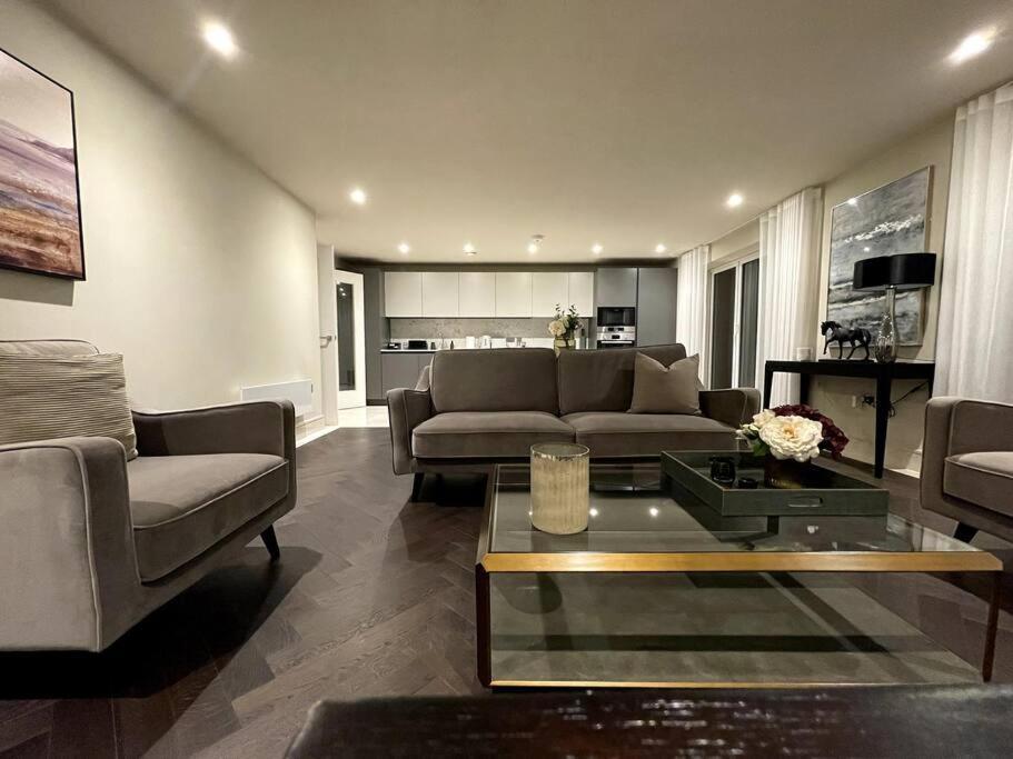 2Br Urban Vista Retreat Chcl F7 Appartement Chigwell Buitenkant foto