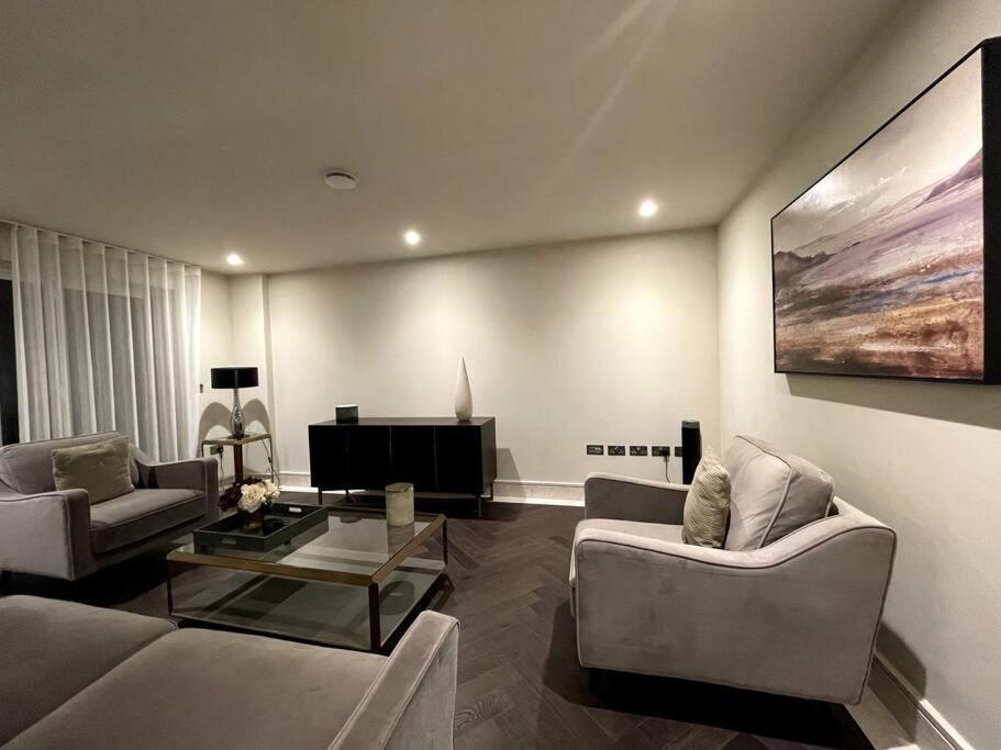 2Br Urban Vista Retreat Chcl F7 Appartement Chigwell Buitenkant foto
